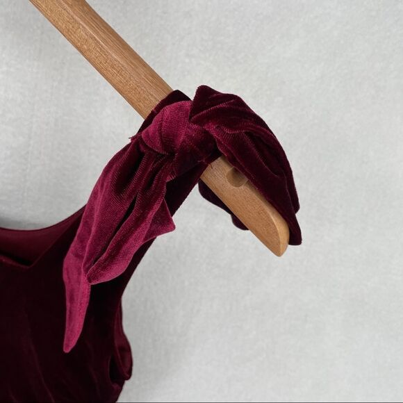 AQUA Velvet Square Neck with Bow Strap NWT - Picture 4 of 9